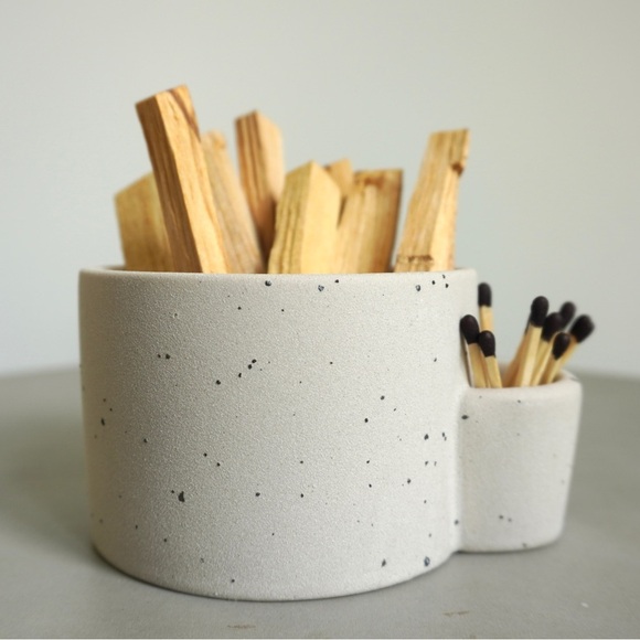 PALO SANTOS CERAMIC DISH - Picture 2 of 9